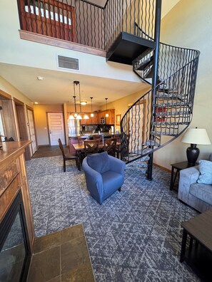 Smart TV, fireplace