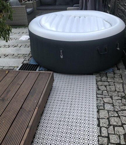 Relax in quiet garden