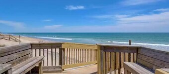 Fun in the Sun on Topsail Island at the Pelican Pad: A cozy oceanfront condo