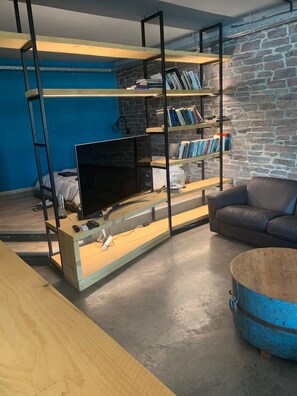 Interior - Unique Space in Gerakas - Cave (Γέρακας)