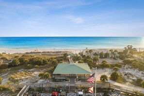 Beach nearby, sun loungers, beach towels
