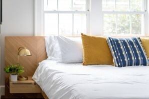 3 habitaciones, escritorio, tabla de planchar con plancha y wifi gratis