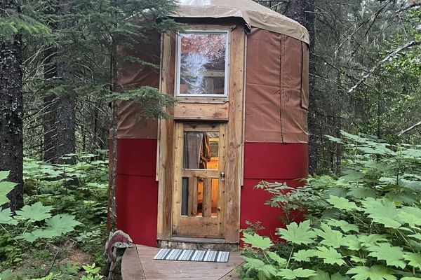 4 Person Yurt, Shared Bathroom, Salmon Shack, Yurt Village Location | Bed sheets