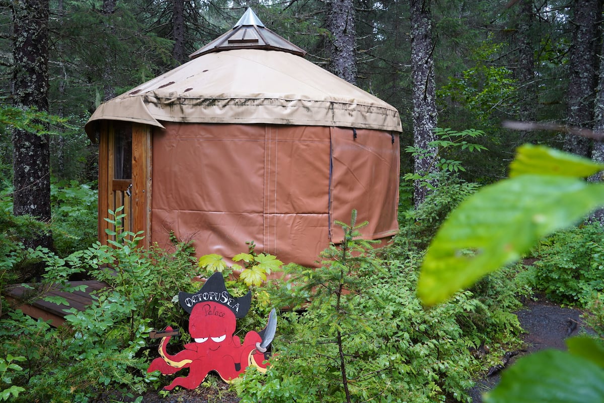 Queen Yurt, Shared Bathroom, Octopus Sea Palace, Yurt Village Location