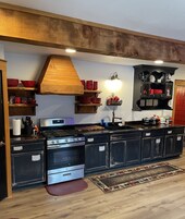 Refrigerador con freezer, microondas, horno, placa de cocina