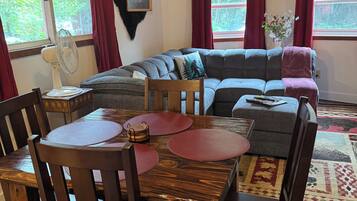 Comfort Cabin | Living area