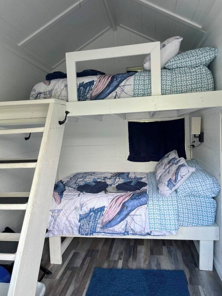 Quadruple Cabin, Shared Bathroom, Humpback Shack, Inn Location | Bed sheets