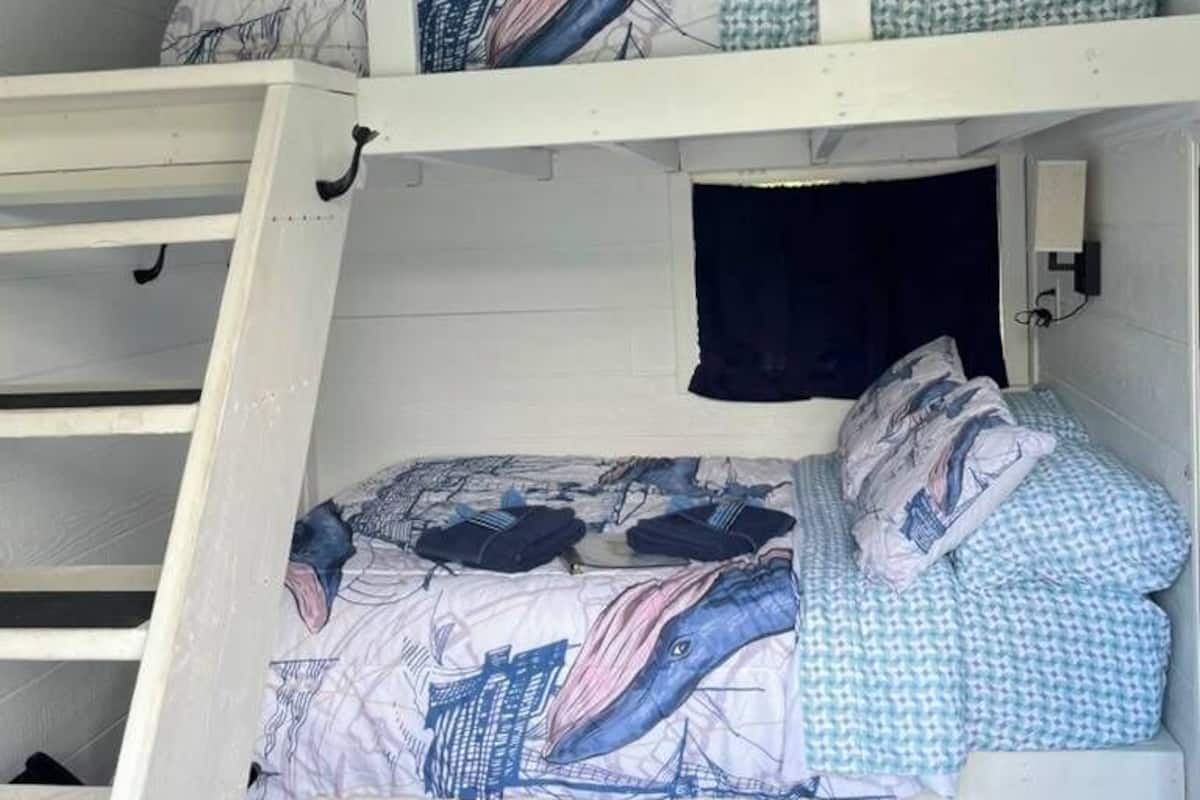 Quadruple Cabin, Shared Bathroom, Humpback Shack, Inn Location | Bed sheets