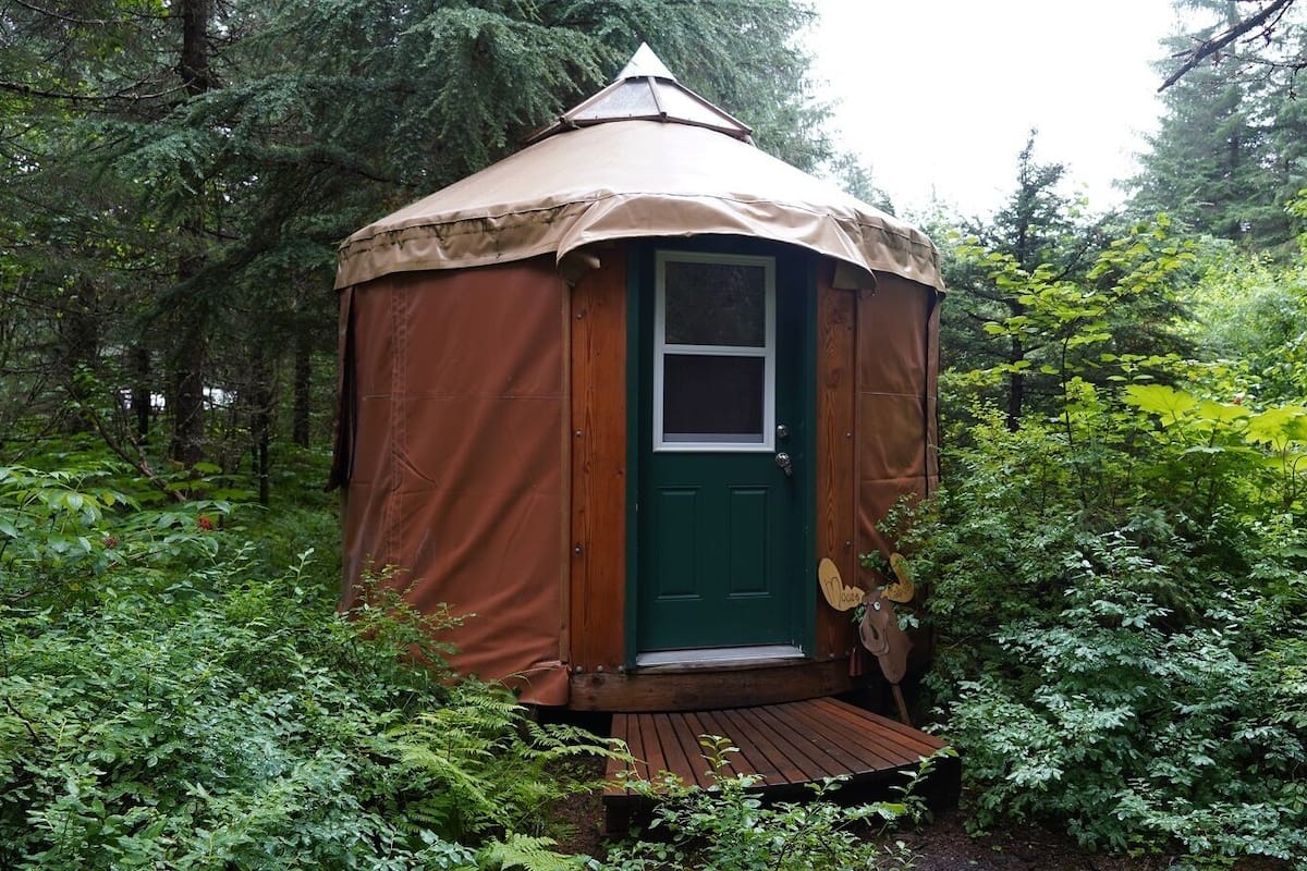 2 Person Yurt, Shared Bathroom, Moose Caboose, Yurt Village Location