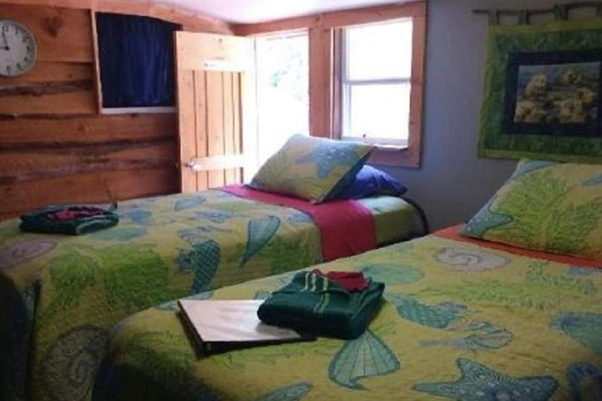Mixed Dormitory at the Inn, Shared Bathroom, not pet friendly