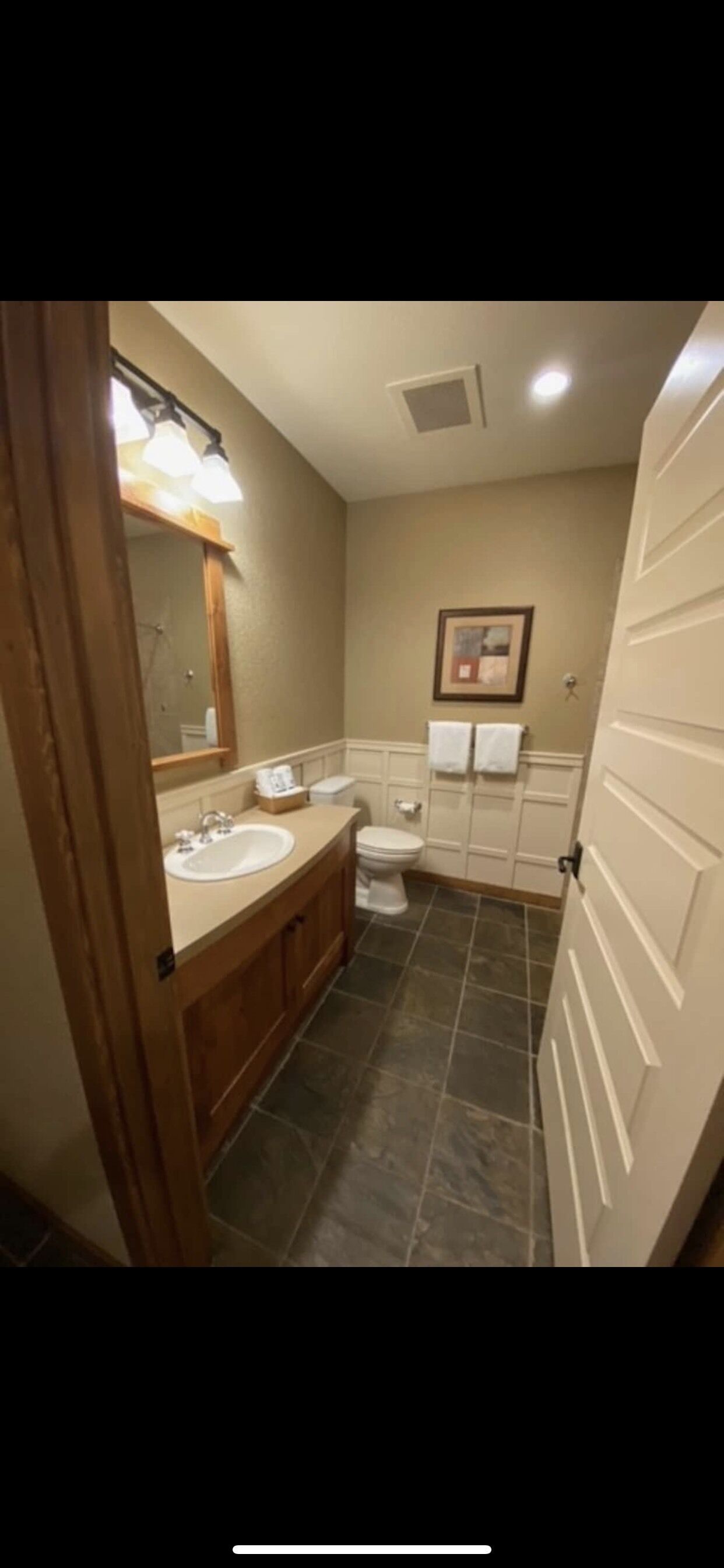 🗻 🏄‍♂️ Family Space with spacious en suite listed 🚵❄️🥾