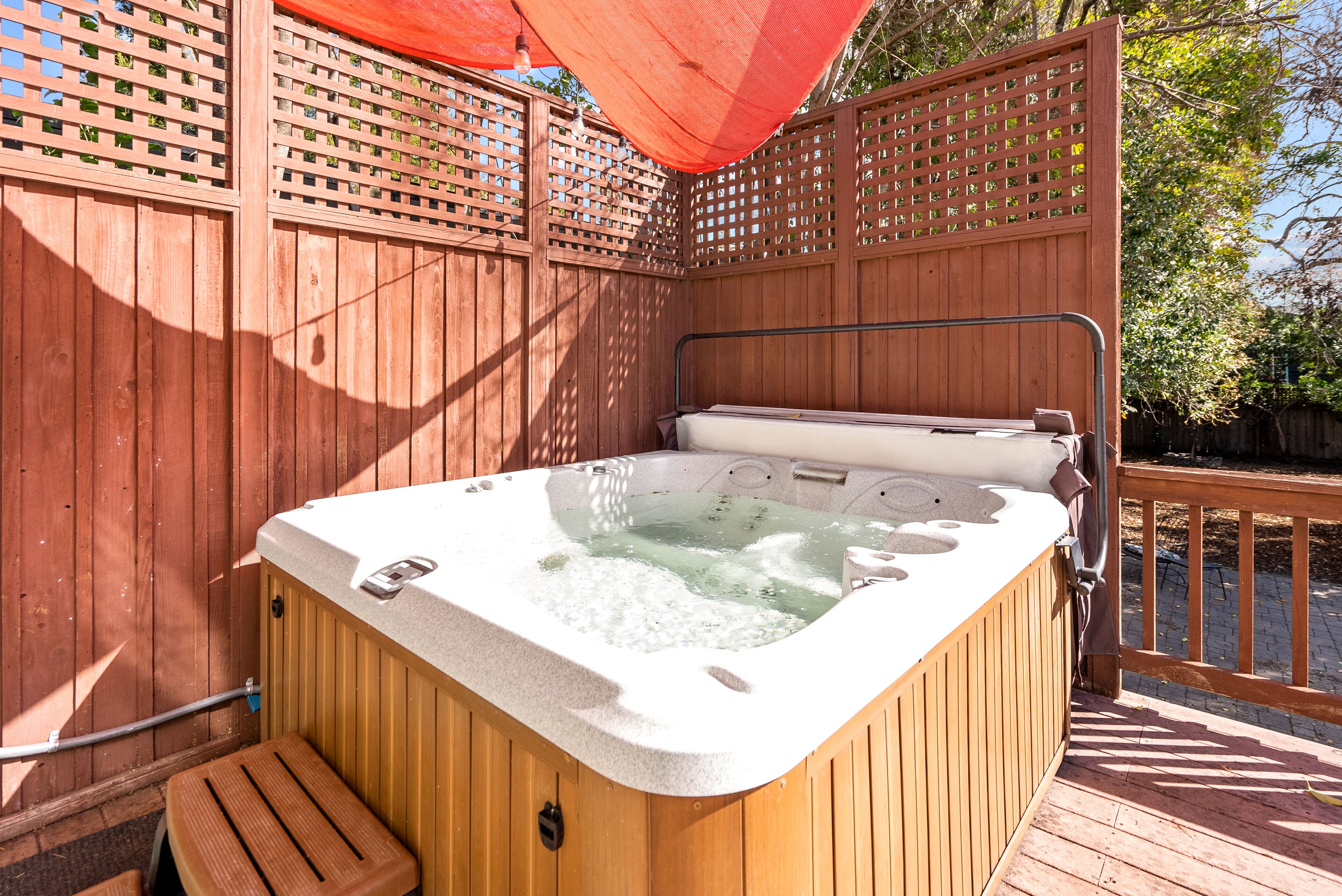 Outdoor spa tub