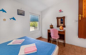2 bedrooms, free WiFi, bed sheets