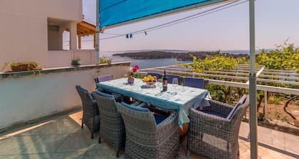 Belle maison Ă Palit avec WiFi