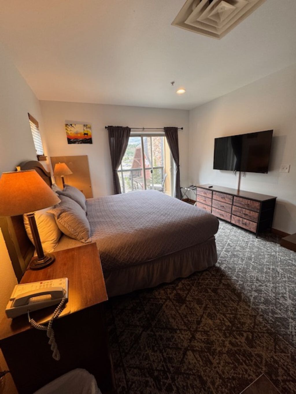 Desk, iron/ironing board, travel cot, free WiFi