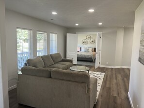 3 bedrooms, desk, free WiFi, bed sheets