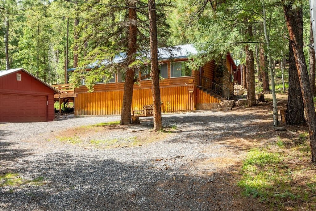 Hillside Hideaway Sum