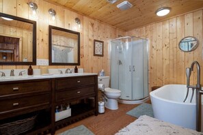 Bathtub, towels, shampoo