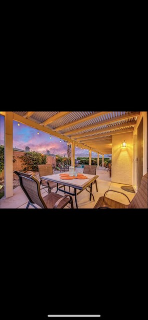 Outdoor dining