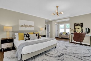 4 bedrooms, desk, iron/ironing board, WiFi