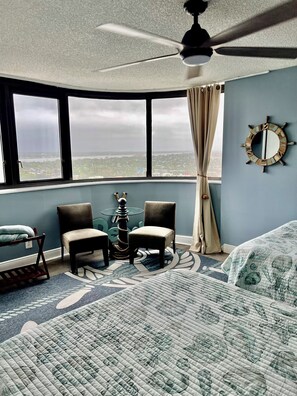 4 bedrooms, desk, iron/ironing board, free WiFi