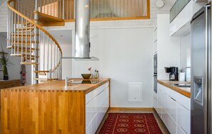 Fridge, oven, dishwasher, coffee/tea maker - 4 bedroom stunning home in Ramdala (Ramdala)