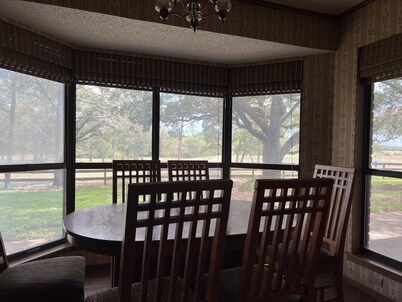 Peace and Quiet in the country  just minutes from TAMU