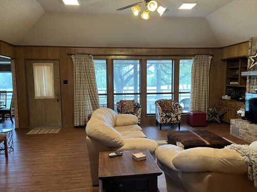 Peace and Quiet in the country  just minutes from TAMU