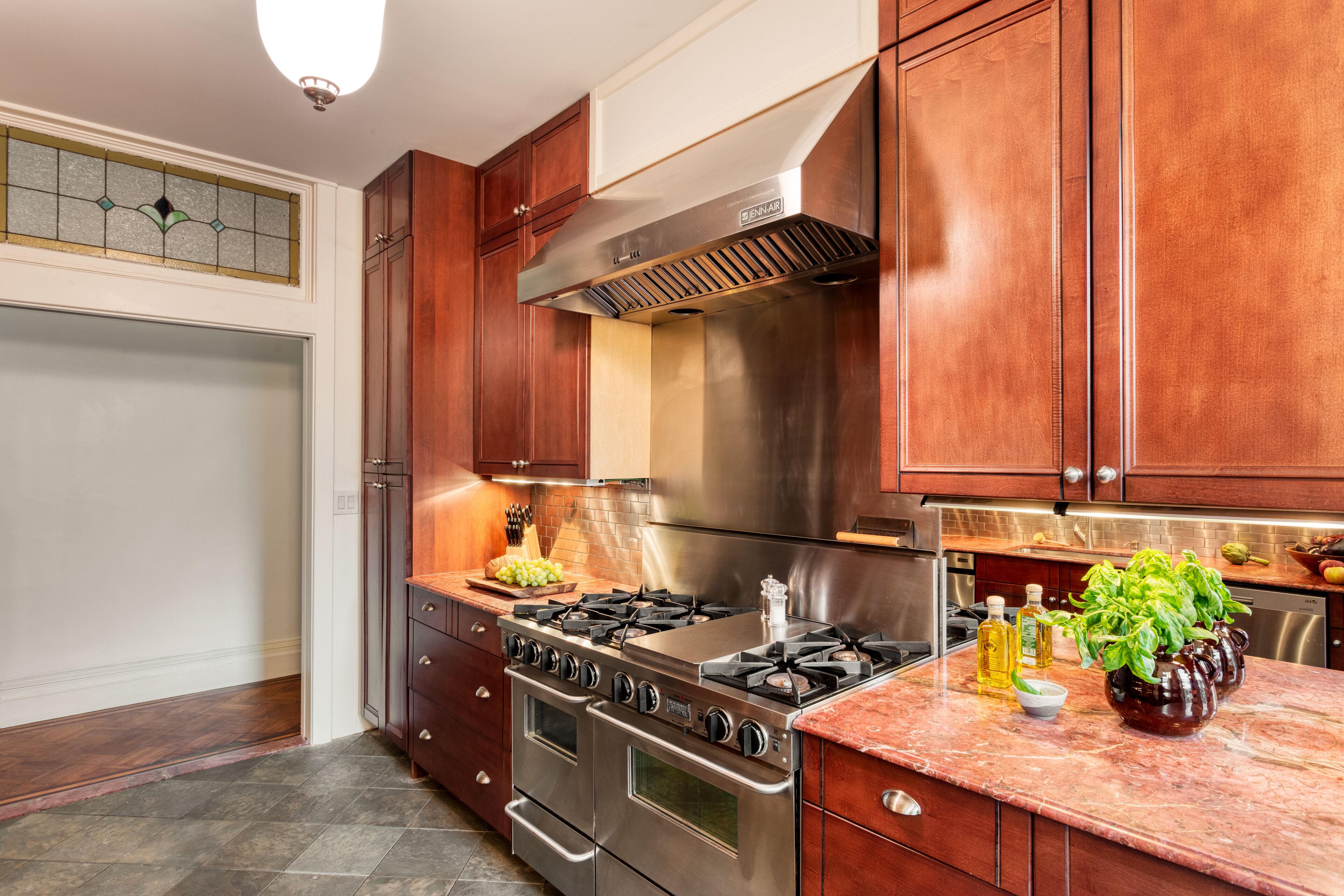 Hudson Estate | Historic Upstate Home + Private Apartment