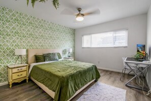 2 bedrooms, desk, iron/ironing board, travel crib