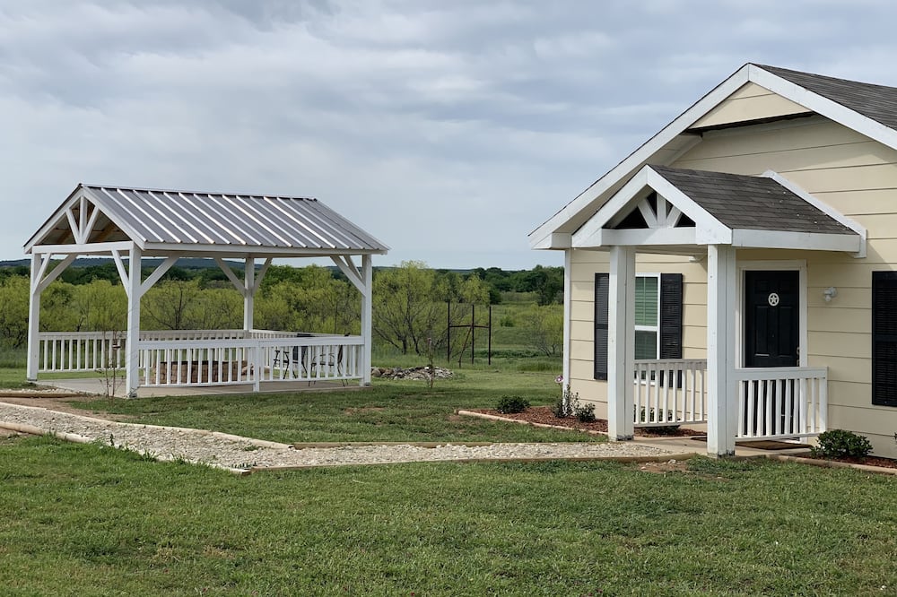 Lake Bridgeport Airbnb & Cheap Cabin Rentals from 58 AirCabins