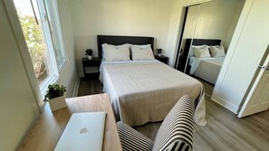 1 bedroom, free WiFi - Charming Garden Oasis, Walkable, Laundry, Parking, 1 BR (Belmont)