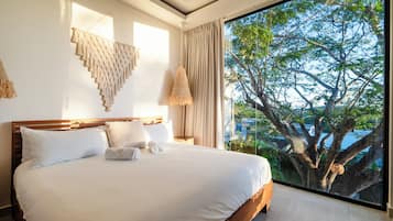 2 bedrooms, Frette Italian sheets, premium bedding, pillowtop beds