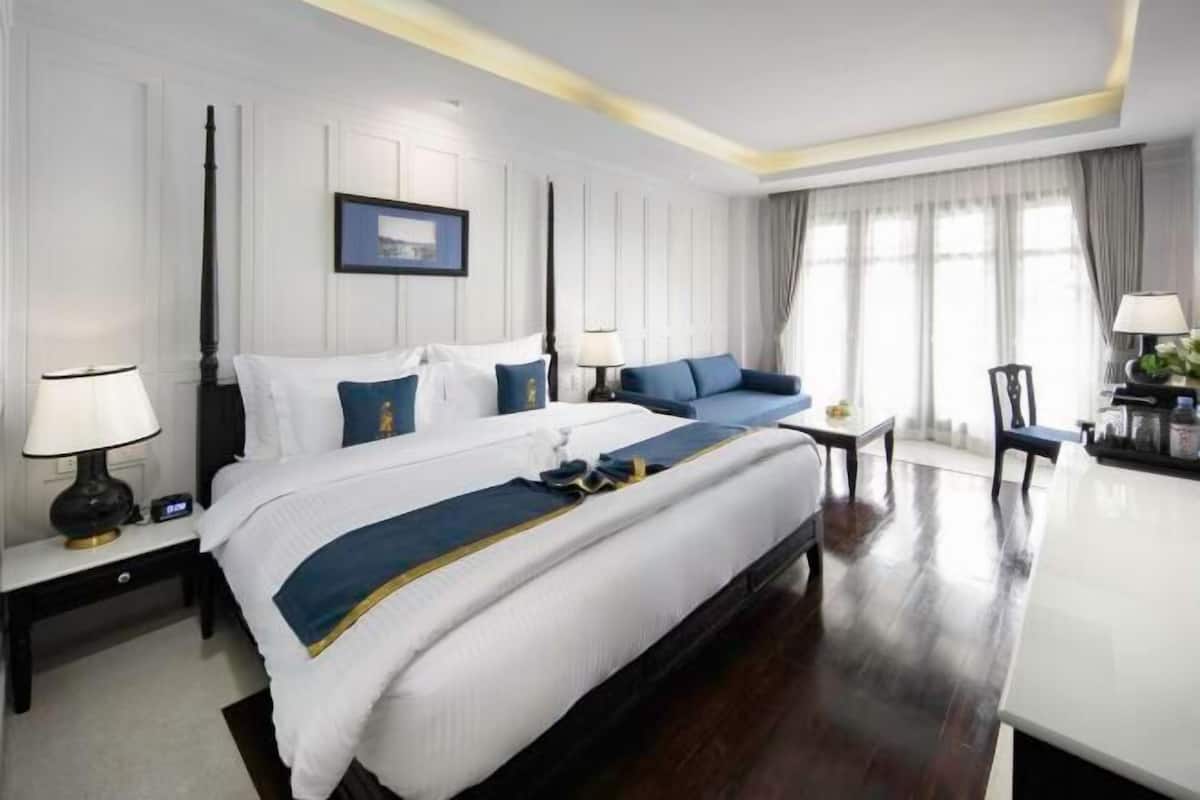 Egyptian cotton sheets, premium bedding, down comforters