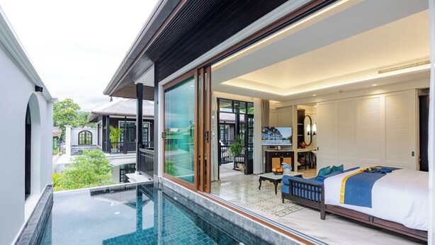 Suite with Private Pool