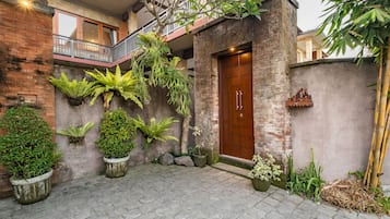 Fachada de la propiedad