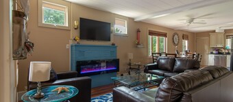 All You Need Is Your Fur Baby And The Beach! (% of each stay donated to rescue)