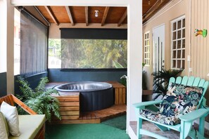 Bain à remous intérieur