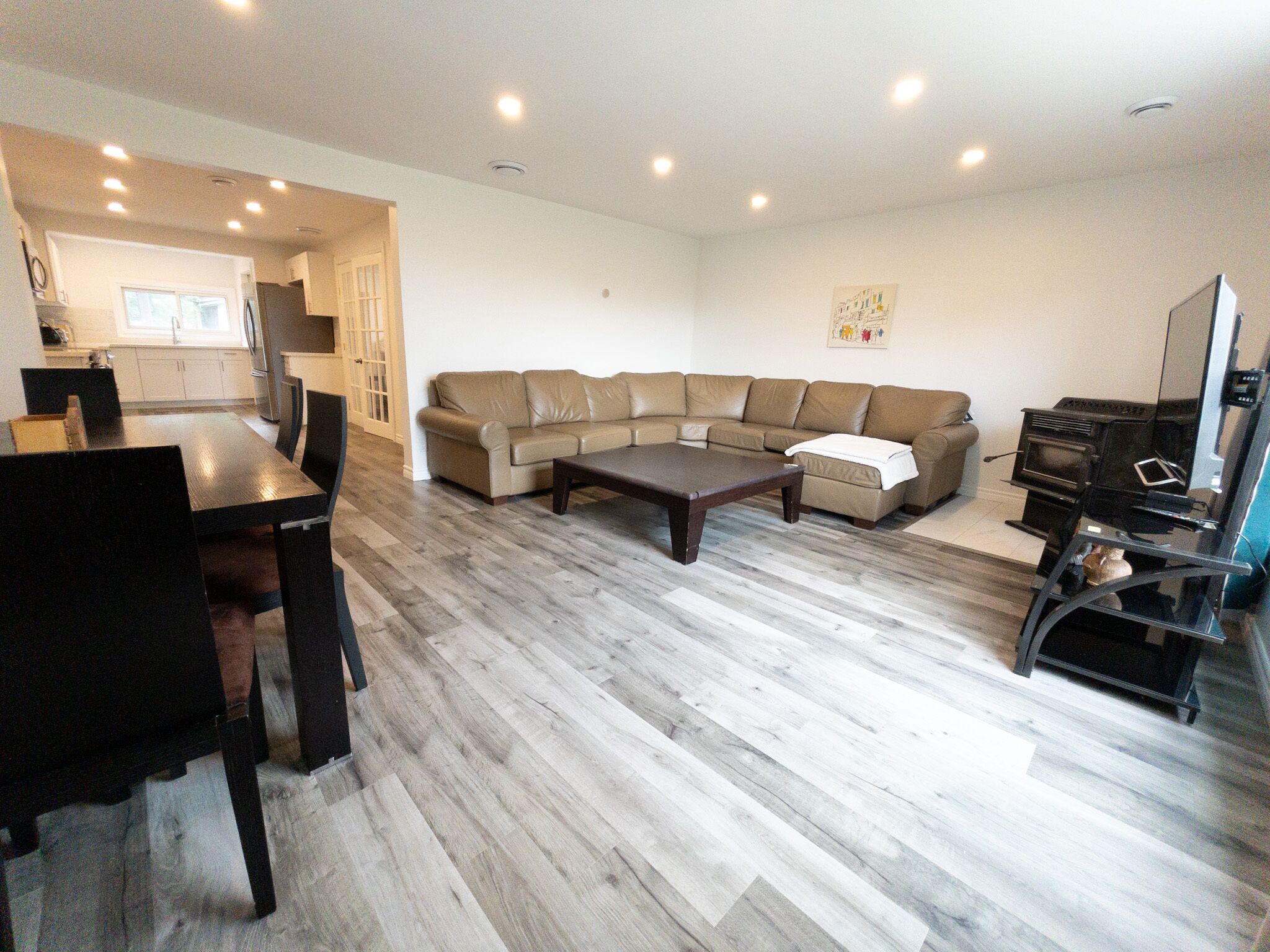 Cute 3BR 2bath, BBQ, AC, Patio, kitchen, firepit