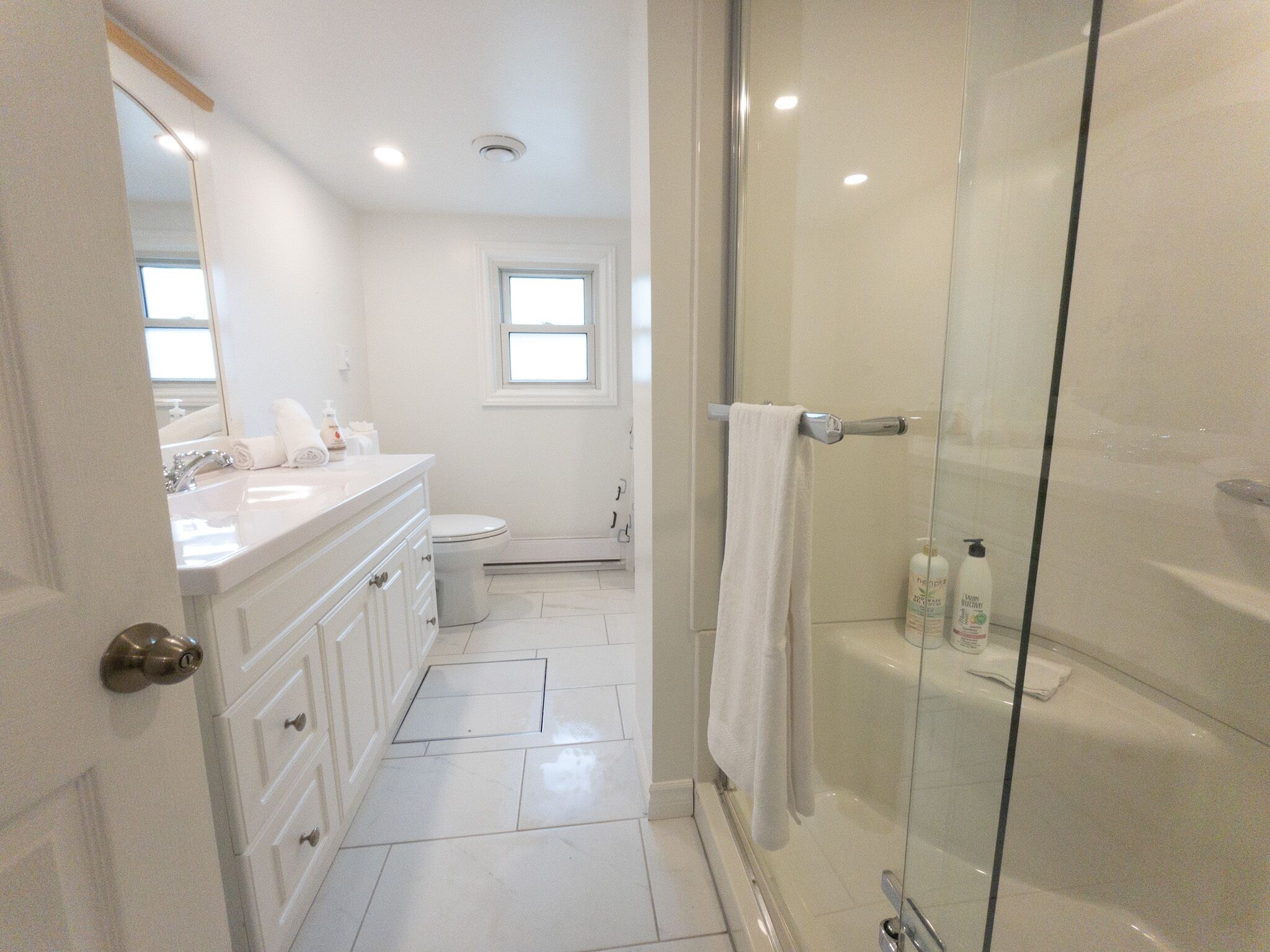 Cute 3BR 2bath, BBQ, AC, Patio, kitchen, firepit