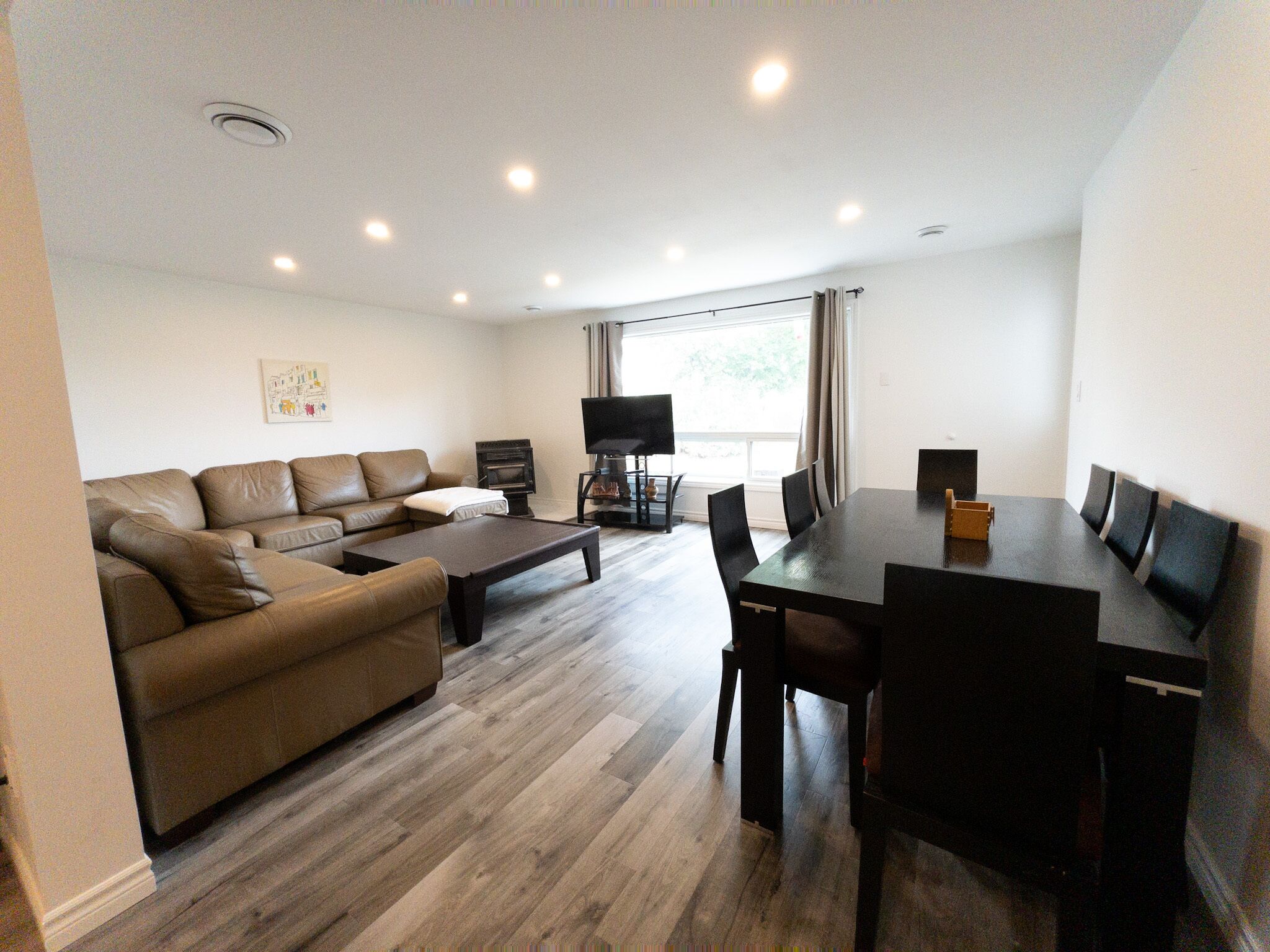 Cute 3BR 2bath, BBQ, AC, Patio, kitchen, firepit