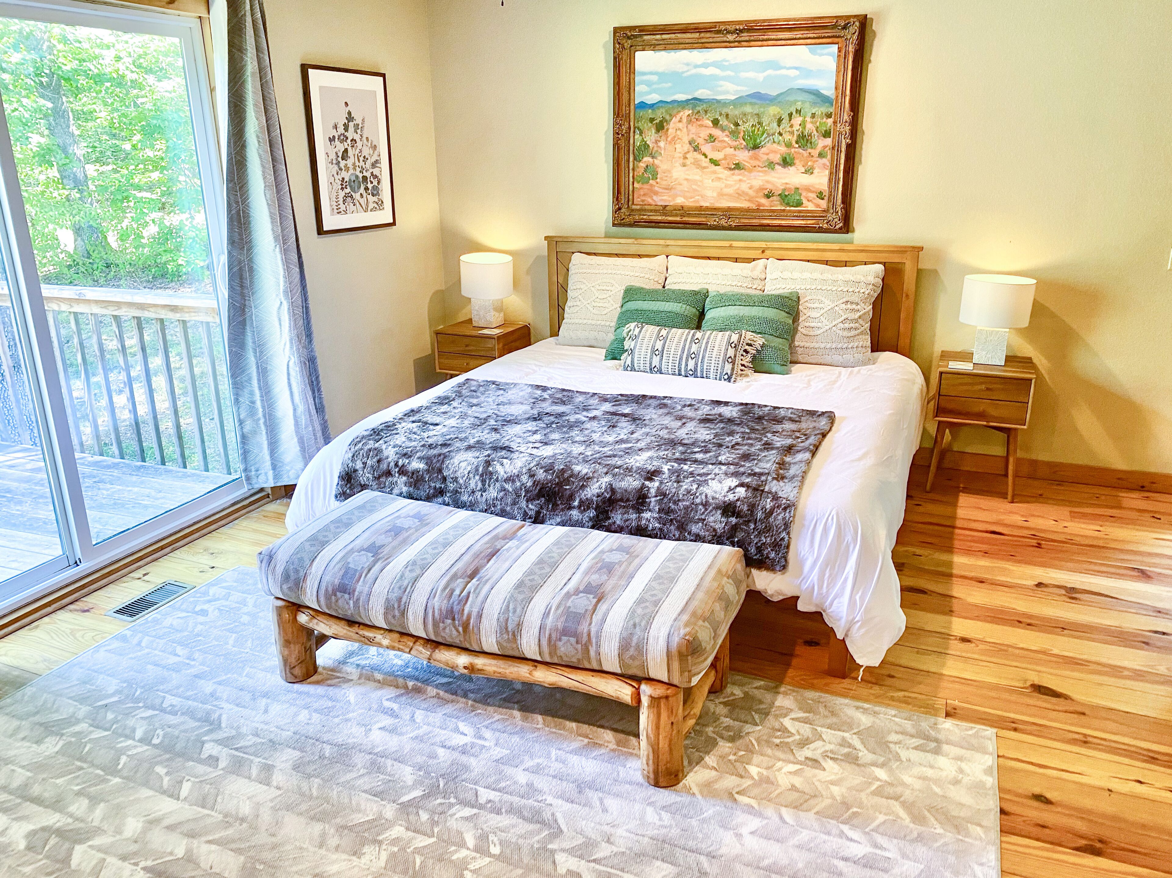 Sundance Cabin: 20 acres w/hot tub + mountain view