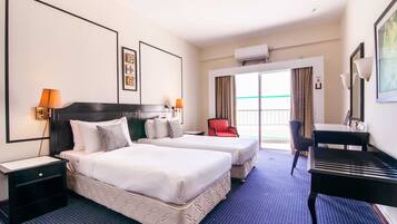 Club Apartment, 1 Bedroom | 1 bedroom, bed sheets