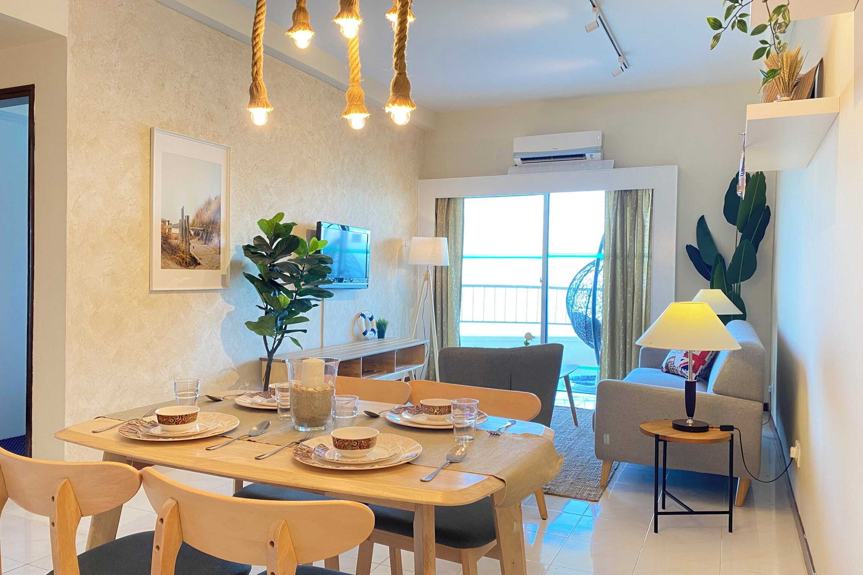 Comfort Apartment, 2 Bedrooms, Sea View | Living area