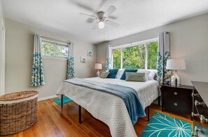 3 bedrooms, desk, iron/ironing board, free WiFi