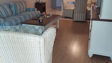 Smart TV, DVD player