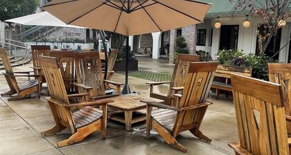Beautiful 3 bedroom 2 full bathroom Condo