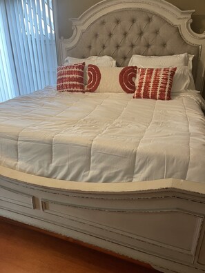 3 bedrooms, iron/ironing board, free WiFi