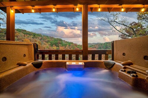 Free Dollywood Tix/VIEWS/Secluded/Couples/HotTub/