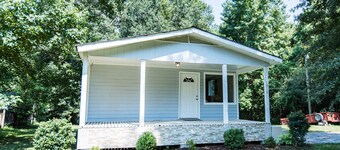 Pleasant, Bright 3 Bedroom Cottage